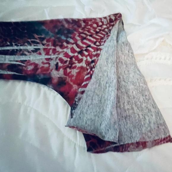 ⭕️Live and let Live, Stylish w/ jeweled front.    S - Picture 6 of 7